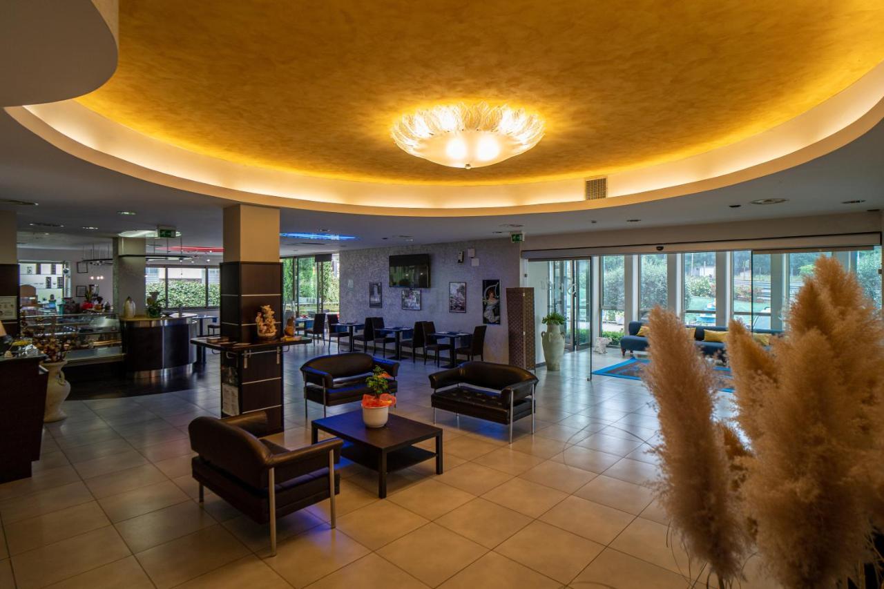 Hotel Insteia Polla Εξωτερικό φωτογραφία