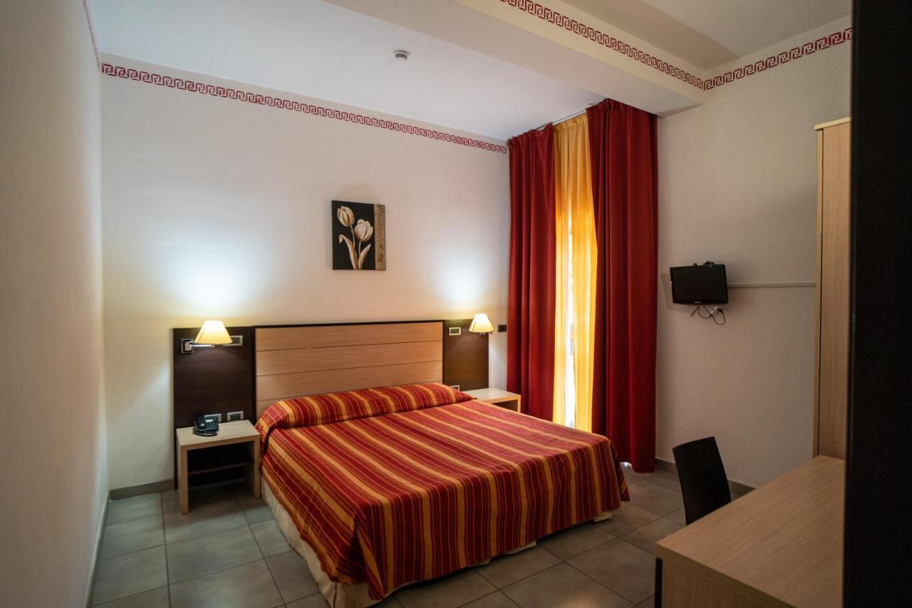 Hotel Insteia Polla Εξωτερικό φωτογραφία
