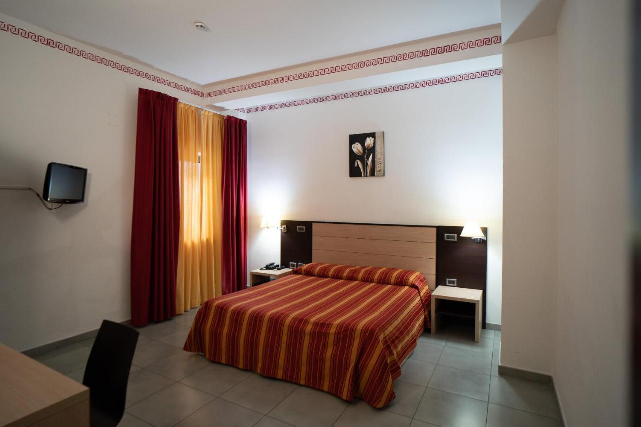 Hotel Insteia Polla Εξωτερικό φωτογραφία