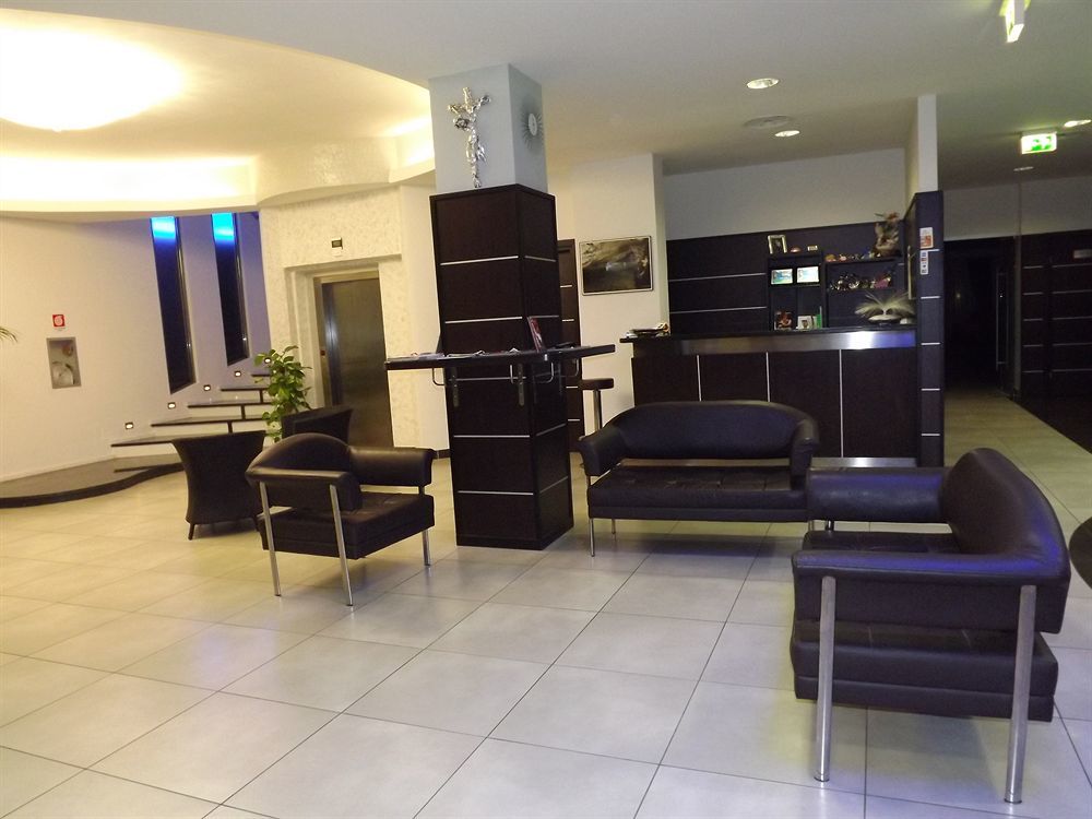 Hotel Insteia Polla Εξωτερικό φωτογραφία